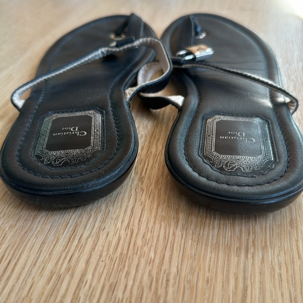 Authentic Christian Dior black leather thongs - Picture 4 of 8